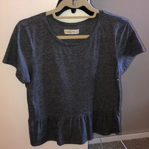 Abercrombie&Fitch Gray short sleeve peplum blouse